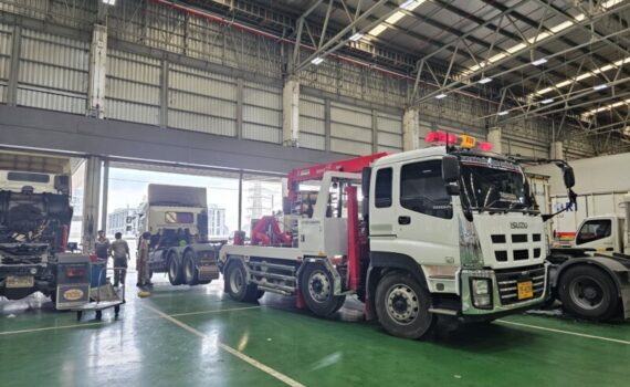 รถยกใหญ่หนองใหญ่