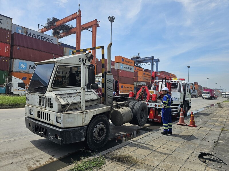 รถยกใหญ่ทุ่งกลม-ตาลหมัน