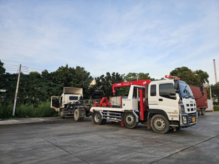 รถยกใหญ่ถนนห้วยใหญ่