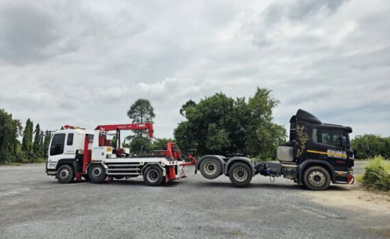 รถยกใหญ่วัดญาณสังวรารามวรมหาวิหาร