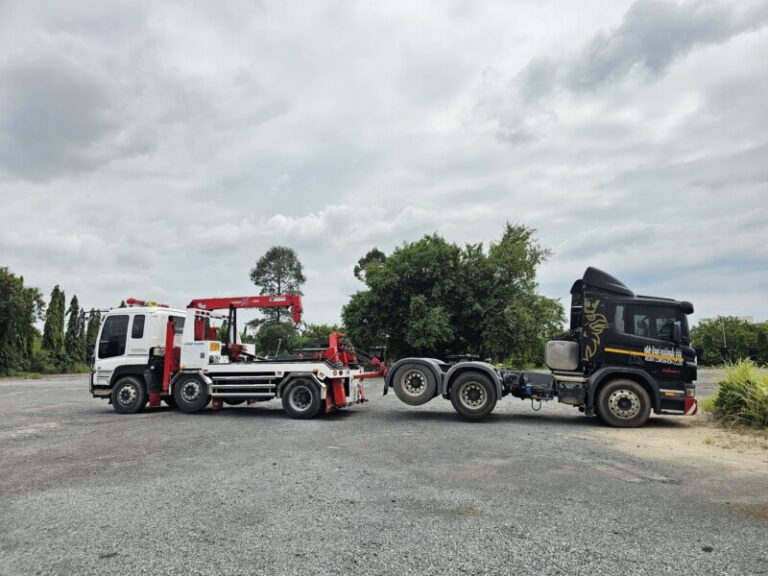 รถยกใหญ่วัดญาณสังวรารามวรมหาวิหาร