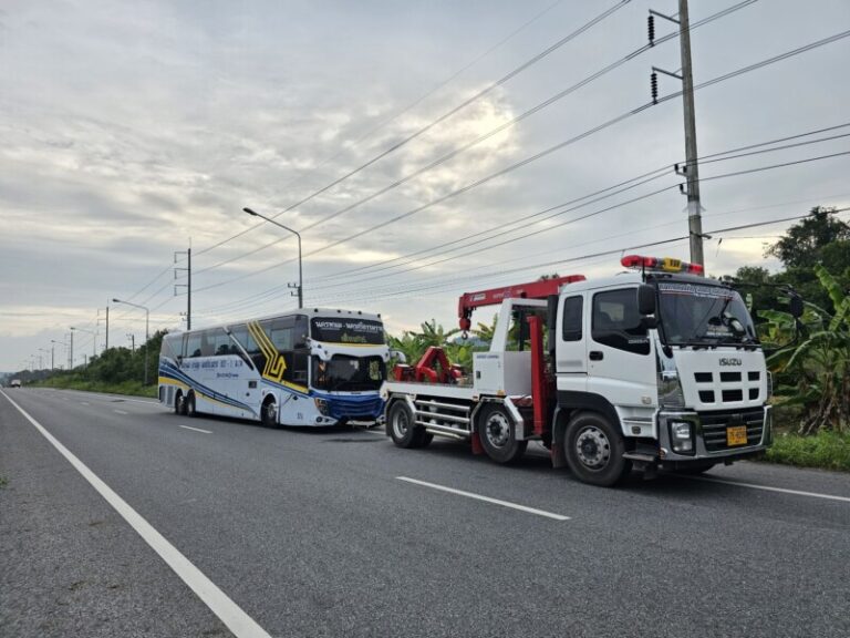 รถยกใหญ่วิหารเซียน