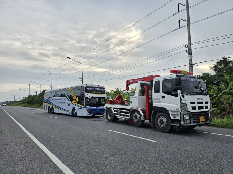 รถยกใหญ่วิหารเซียน