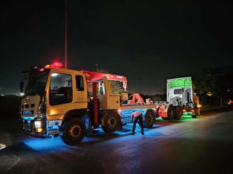 รถยกใหญ่โป่ง