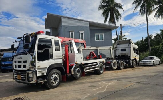 รถยกใหญ่ตะเคียนเตี้ย