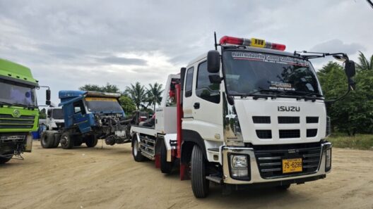 รถยกใหญ่นาจอมเทียน