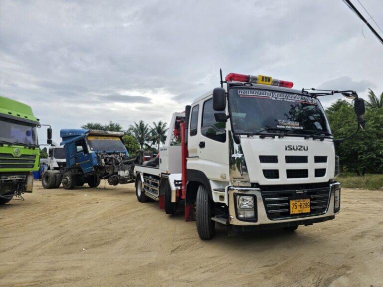 รถยกใหญ่นาจอมเทียน