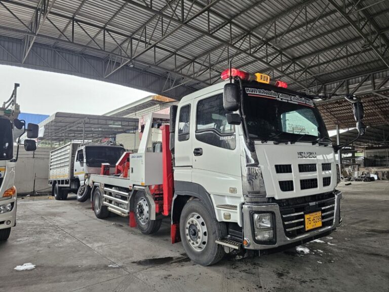 รถยกใหญ่เขาชีจรรย์