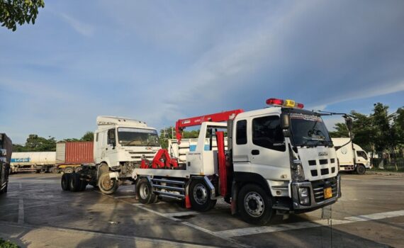 รถยกใหญ่ศรีราชา