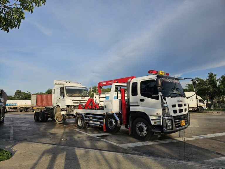 รถยกใหญ่ศรีราชา