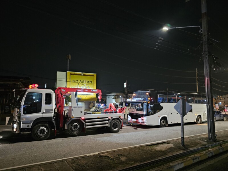 รถยกใหญ่หนองปรือ