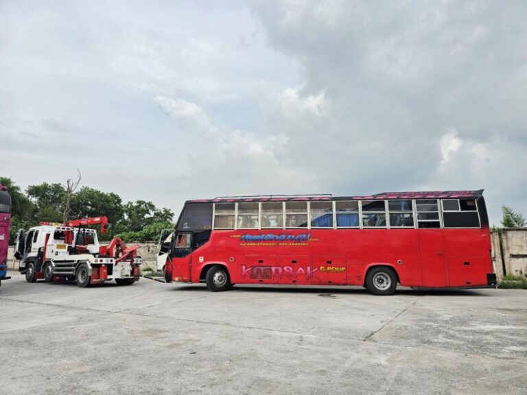 รถยกใหญ่บางพระ