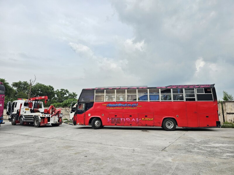 รถยกใหญ่บางพระ